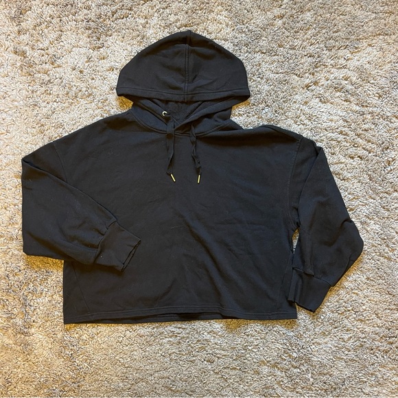 Old Navy cropped hoodie - Picture 1 of 4